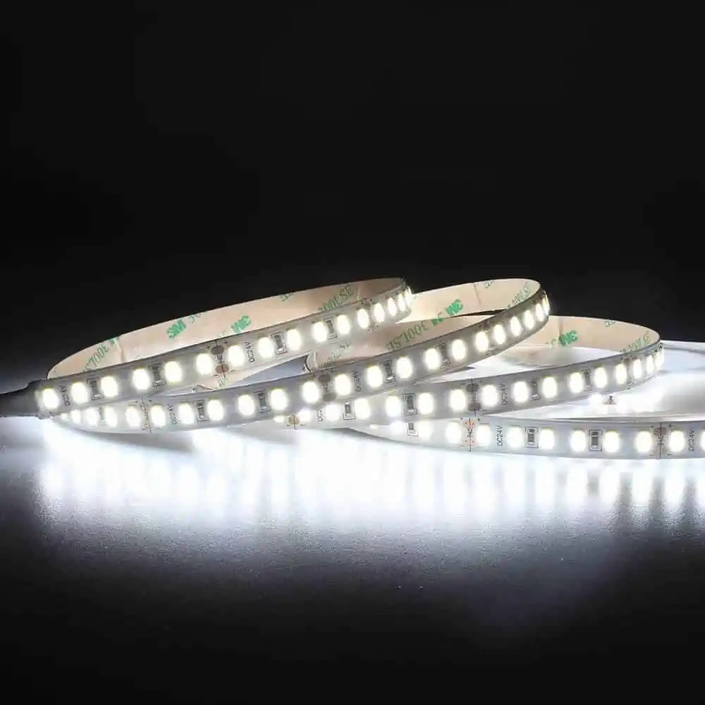 pcning 220V 230V IP67 LED Streifen 6M 3000K Warmweiss Flexibler Band SMD  5730 120 led/m Outdoor and Indoor Strip Light (Warmweiss, 6) : :  Beleuchtung