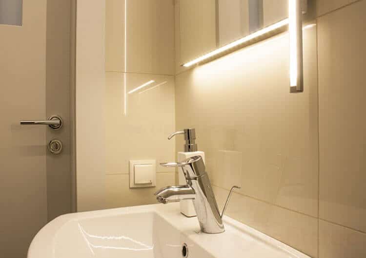 aluminum profile in bathroom lighting