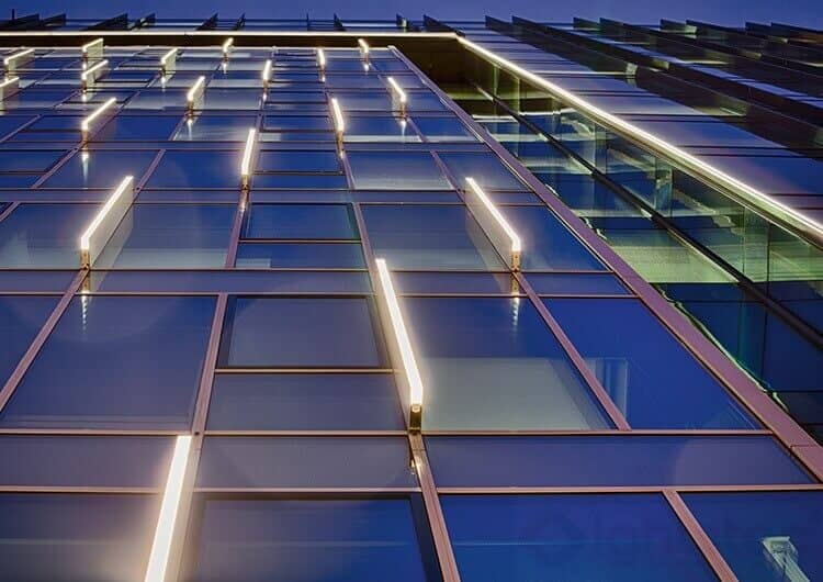 perfil de aluminio en iluminación de edificios