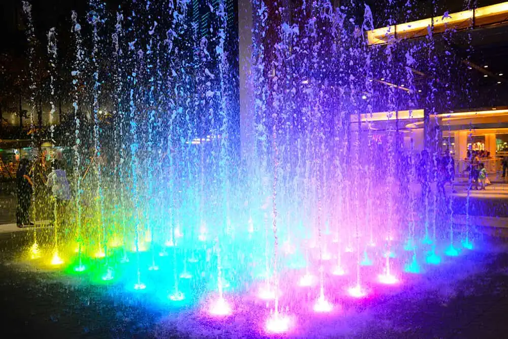 fountain light 4
