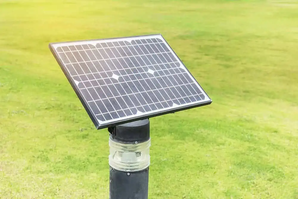 postes de iluminação solar
