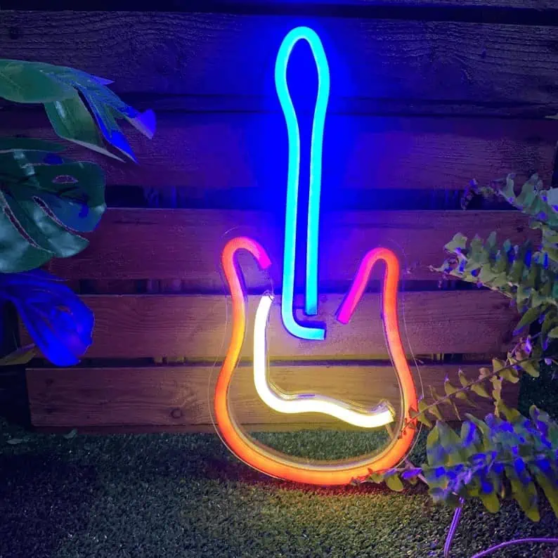 klasični gitarski neonski natpis