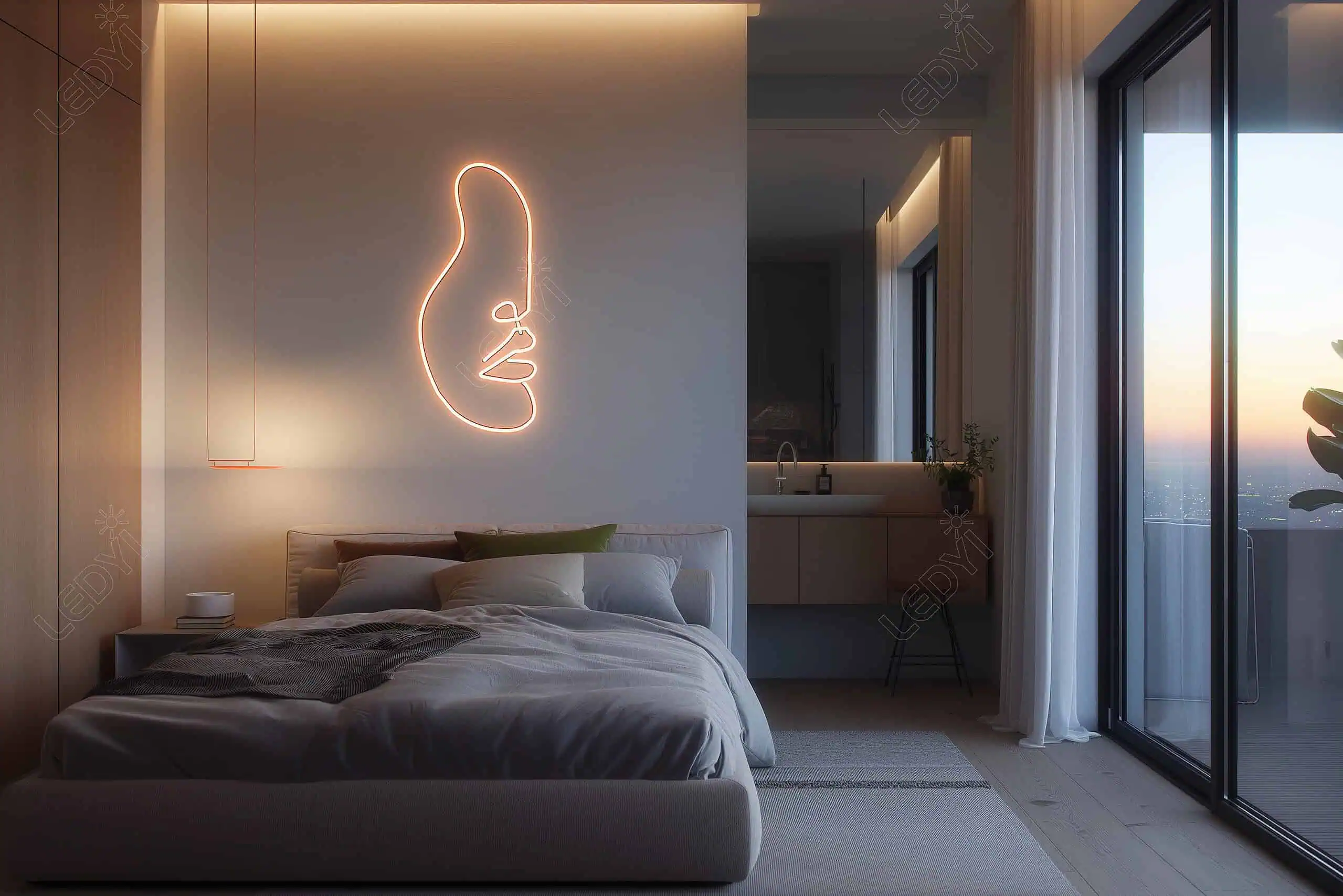 Modern hálószoba neon arccal és városra néző kilátással.