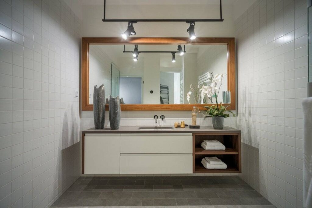 mirror & vanity lighting